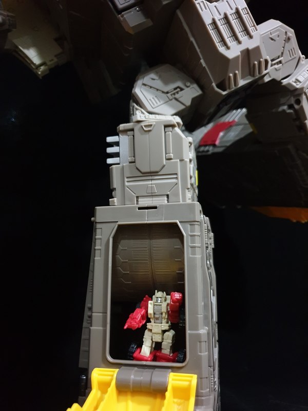 In Hand Images Wfc S29 Omega Supreme Bases  (7 of 17)